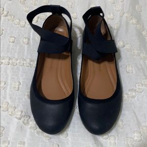 Barely worn black ballet flats